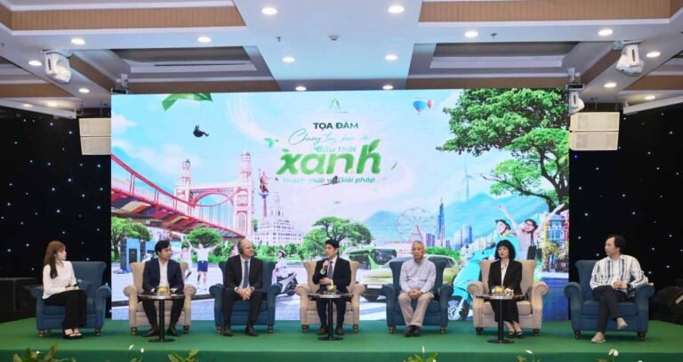 Ảnh chụp thực tế toạ đàm Vingroup cùng hành động vì bầu trời xanh