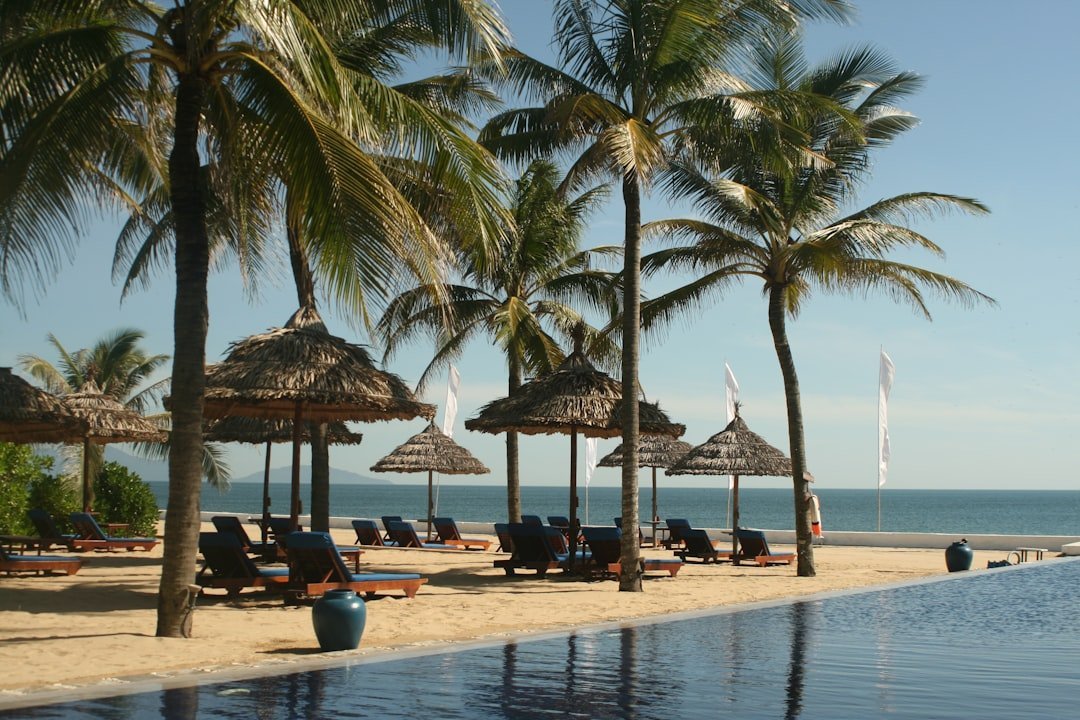 phí quản lý Vinhomes Cần Giờ — minh họa residential clubhouse swimming pool amenities Vietnam