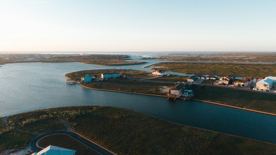 The Grand Island Vinhomes Cần Giờ — minh họa waterfront residential canal community aerial