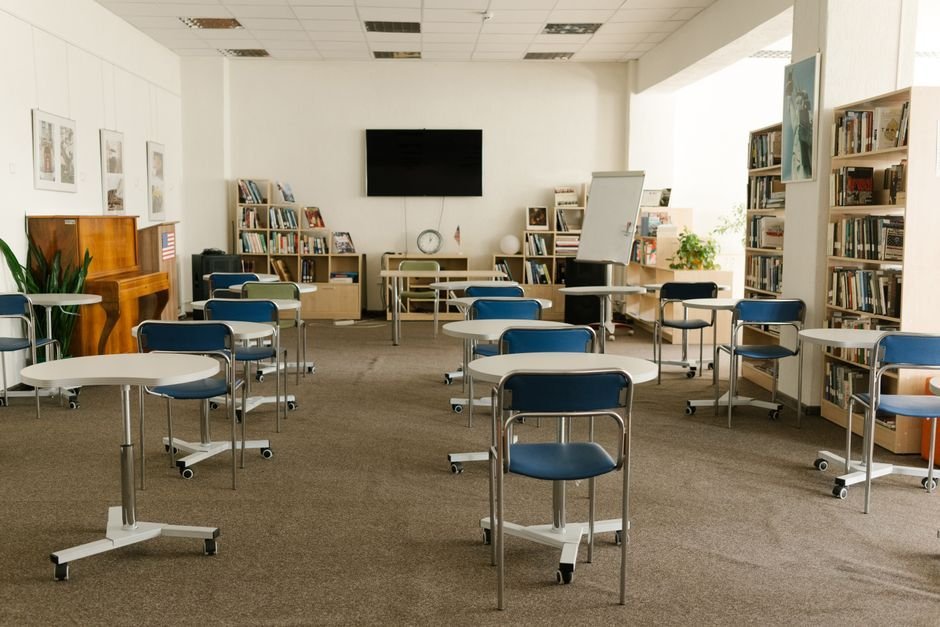 trường học Vinhomes Cần Giờ — minh họa school library classroom modern interior daylight